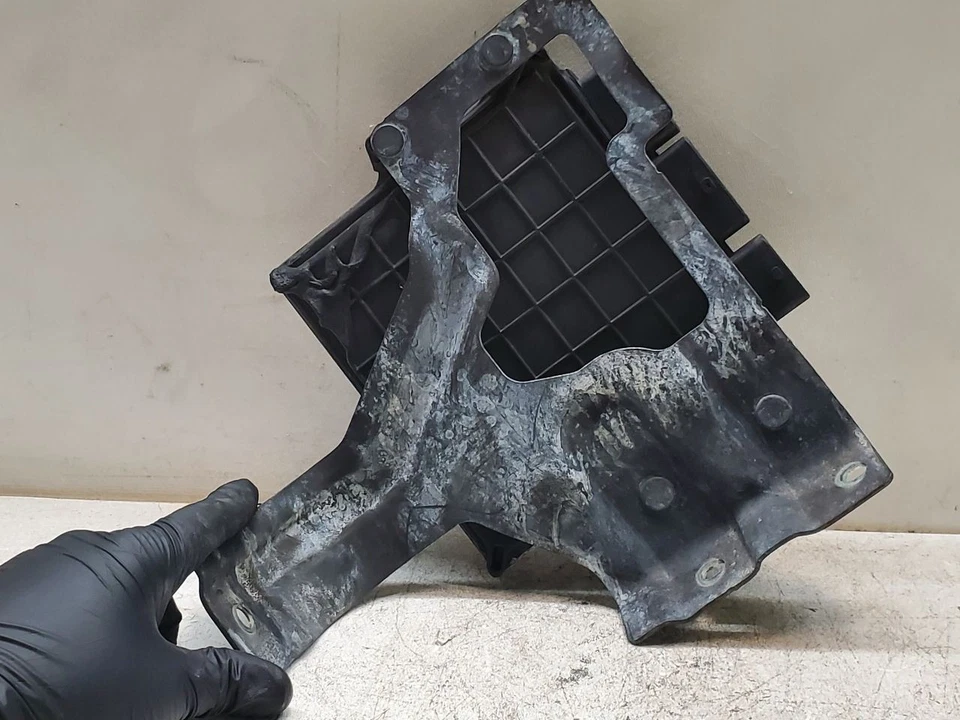 Módulo de control del motor Nissan Armada 2017 ECM 5,6 L OEM NEC028-008 Foto 3 de 4