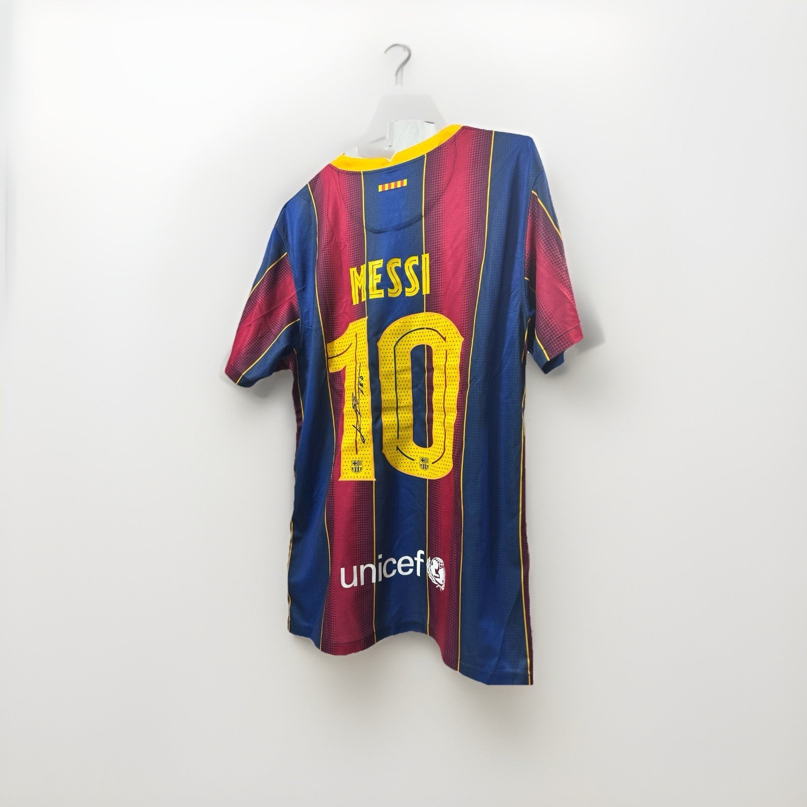 Foto 1 di 8