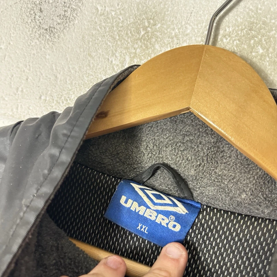 Chaqueta Chelsea Vintage Para Hombre 2XL XXL Negra Umbro Managers Abrigo Fútbol Años 90 CFC* Foto 2 de 4