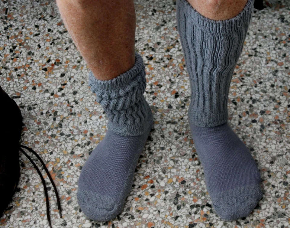 12 Men's Gray Slouch Socks for Boots Work Warm Sz 7-10 Flaw run walk hike gym - Image 4 of 4