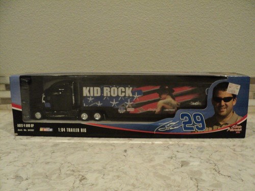 2004 Winners Circle Tony Stewart # 29 Kid Rock 1/64 Trailer Rig