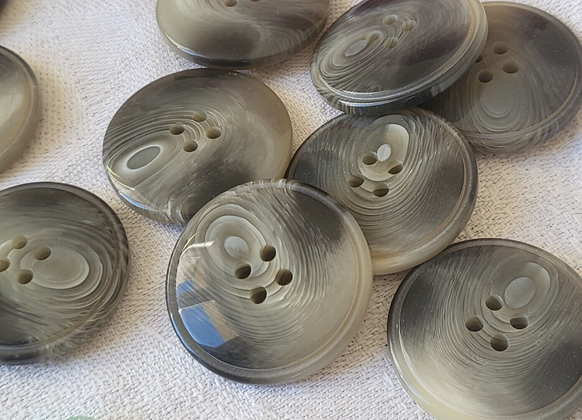 Lot De 9 Boutons Vintage Vert Style Corne - Diamètre 2,3 Cm - Occasion