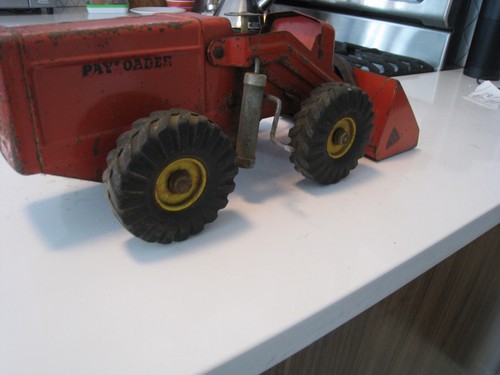Vintage NYLINT Red Pressed Steel HOUGH Payloader Front End Loader Tractor Toy - Picture 4 of 13