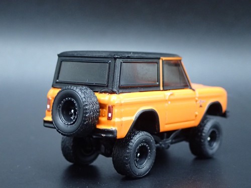 1967 67 FORD BRONCO 4X4 Fuoristrada Arancione 1:64 Scala da Collezione Diecast - Foto 7 di 7