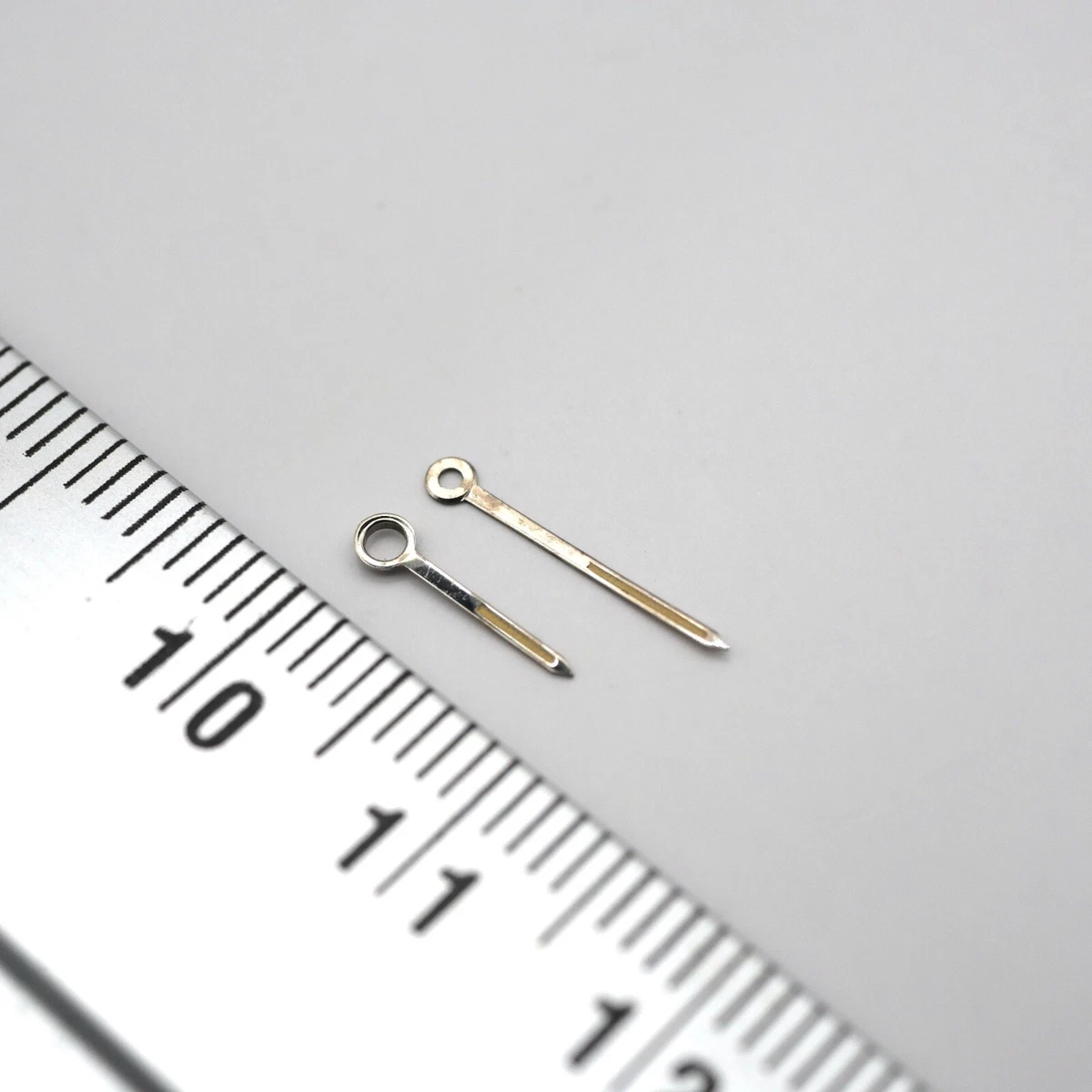 Paire D'aiguilles De Montre PESEUX 7060 - Pièce De Mouvement - Neuve Sans Boîte