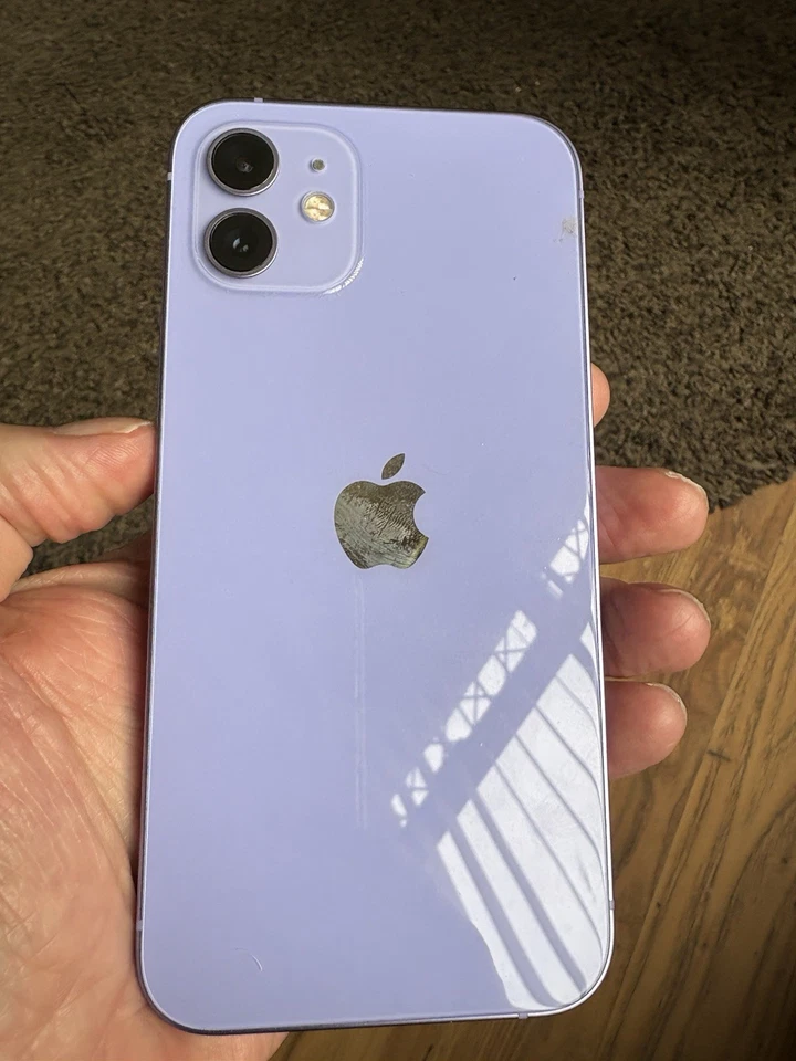 iPhone 12, photo 2 of 5