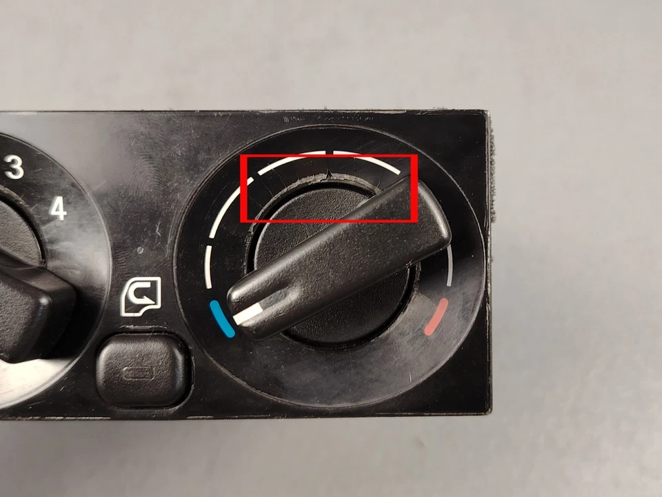 MITSUBISHI FUSO FE CANTER 7C15 2008 AC PANEL CLIMATE TEMPRATURE CONTROLLER R12 - Image 4 of 4