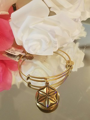 Alex and Ani Aphrodite's Flower Expandable Wire Bracelet Rafaelian Gold NWT