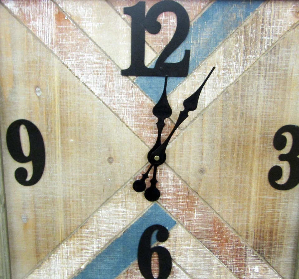 RELOJ DE PARED CUADRADO MADERA ASPECTO RÚSTICO -19" CUADRADO -UMA-94628 Foto 2 de 2