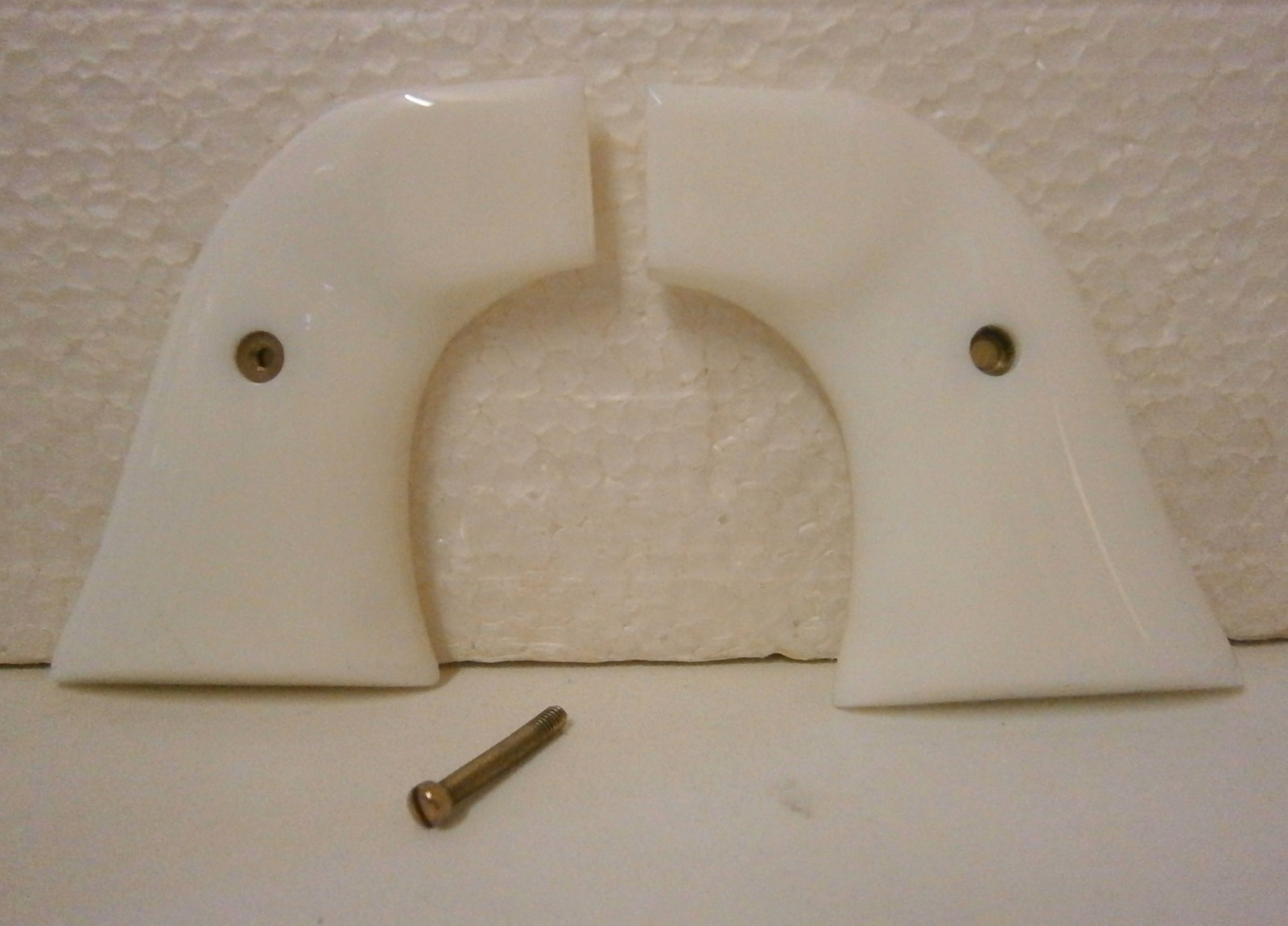 Eagle Ruger Old Army White Polymer Grip Panels . Eagle Ruger Old Army White Polymer Grip Panels .
