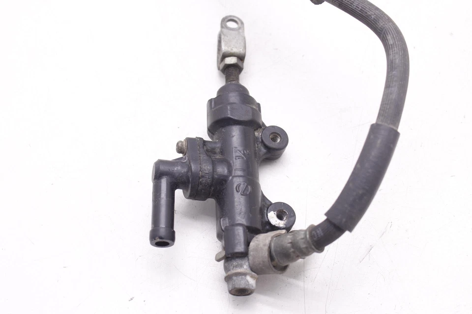 86 HONDA INTERCEPTOR 1000 VF1000R OEM REAR BACK BRAKE MASTER CYLINDER R2.BX16 Foto 3 de 4