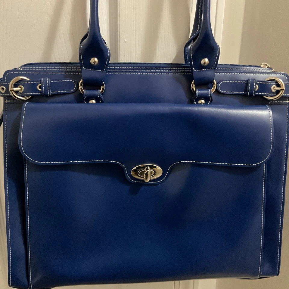 Maletín para portátil McKlein, Winnetka, cuero de vaca de grano superior, azul marino Foto 2 de 4