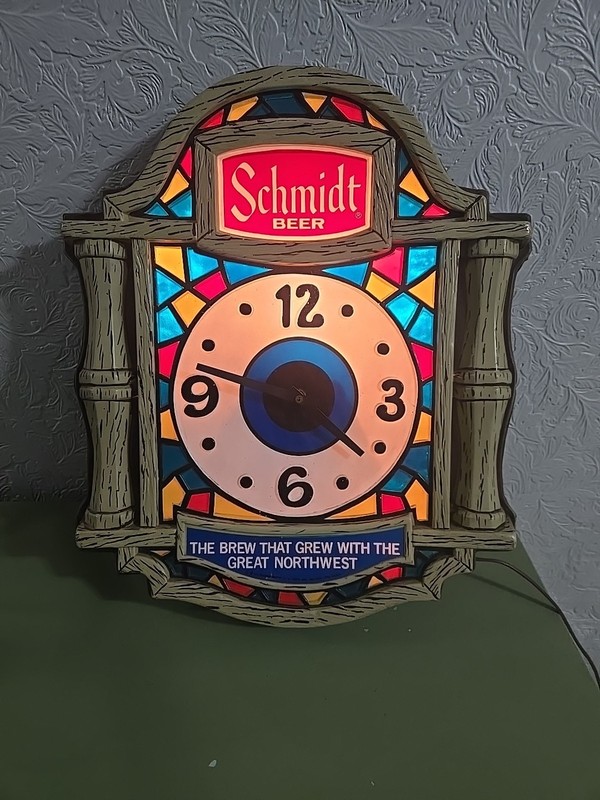 Vintage MCM Schmidt Beer Brewery Plastic Hanging Wall Clock Lighted Sign 