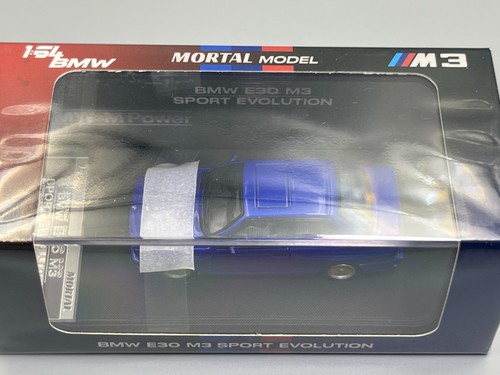 BMW E30 M3 Sport Evolution blau Maßstab 1:64 Sterbliches Modell mit Koffer - Bild 18 von 20