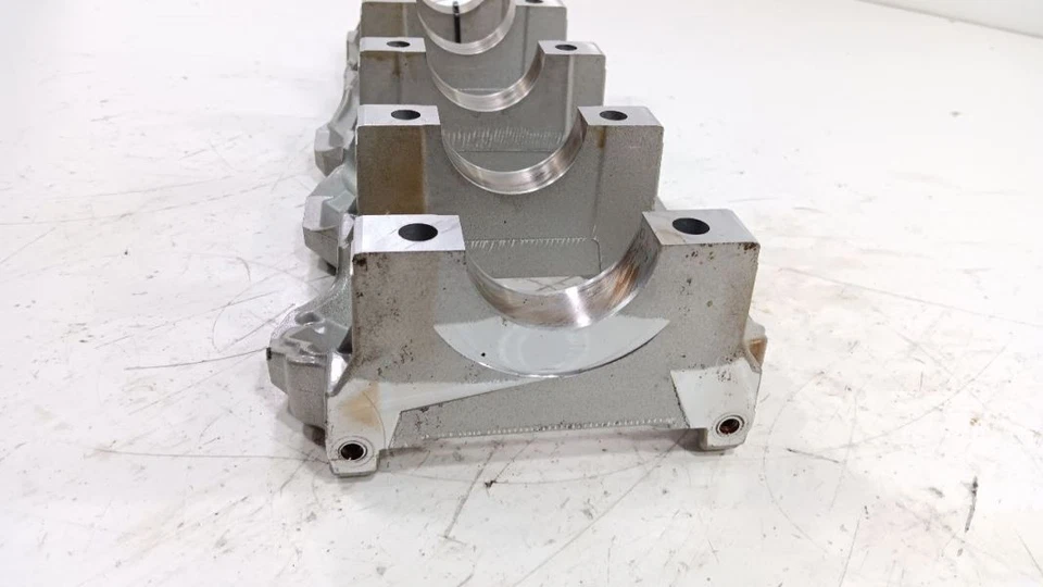 Tapa principal del cigüeñal bloque motor Mazda 3 2010 2011 2012 2013 Foto 4 de 4