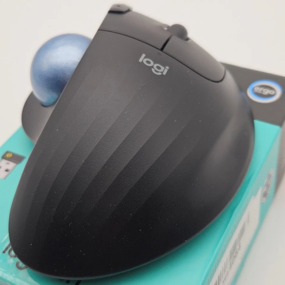 Logitech - ERGO M575 S Wireless Ergonomic Trackball Mouse - Wireless - Black - Image 3 of 4