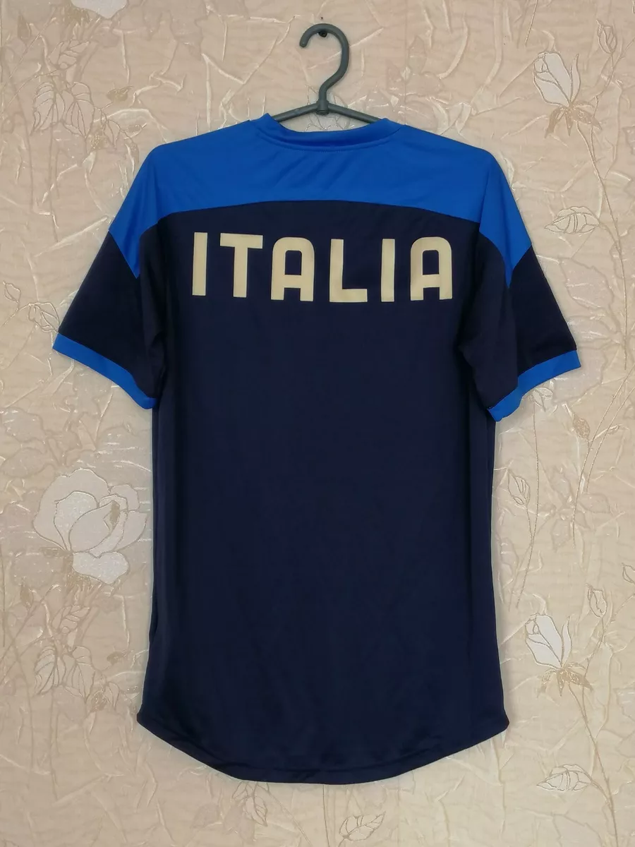 Italy football hotsell kit 2019
