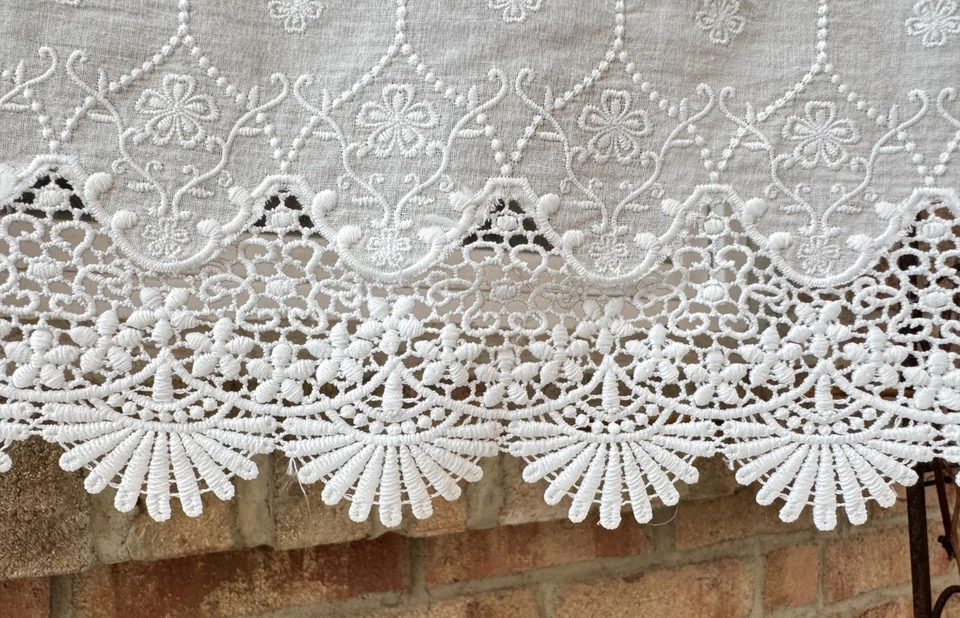 Hochwertige Scheibengardine mit Stickerei Spitze Baumwolle Landhaus Shabby Chic - Bild 1 von 4