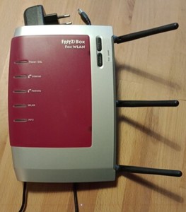 AVM Fritz!Box 7270 v3 mit Netzteil  (1x LAN defekt) Fritz Box FritzBox 7270