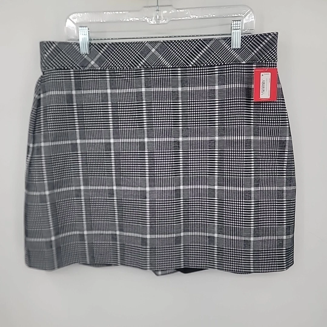 New NWT Women's Spanx Classic Plaid Perfect Mini Skirt Black/White