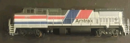 Walthers Trainline HO GE DASH 8 40B Diesel Locomotive #510 - Picture 4 of 9