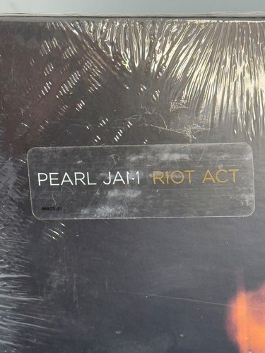 Pearl Jam Riot Act 2 x LP vinyl 2002 First Press Eddie Vedder SEALED - Picture 9 of 9