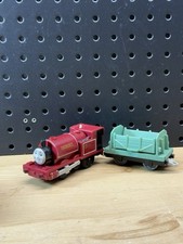 Thomas  Friends Trackmaster Motorized Skarloey With Cargo Car