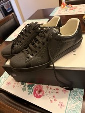 Men Gucci Black Sneaker. Size 9G.