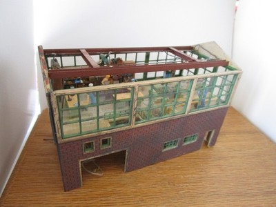 Vintage Built Weathered HO 1/87 Scale Shop Building W/ Interior For Train Layout