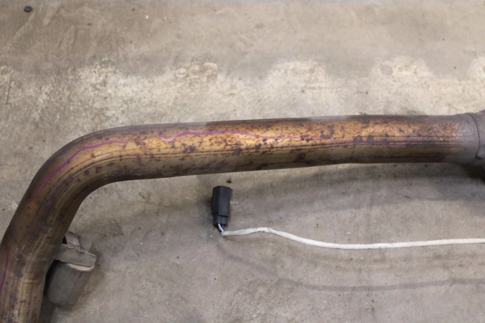 Tubo sistema de escape del lado del conductor izquierdo Jaguar XF 2010-2012 5,0 L C2Z25313 OEM Foto 3 de 4