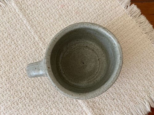 Taza de gres de cerámica artística de estudio de 15 oz firmada PHILTER crestas grises acristaladas - Imagen 8 de 10