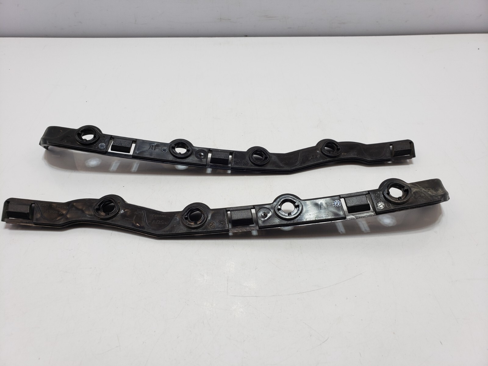 ✅ 2010-2014 OEM Rolls-Royce Ghost RR4 Rear Left Right Bumper Guide Bracket