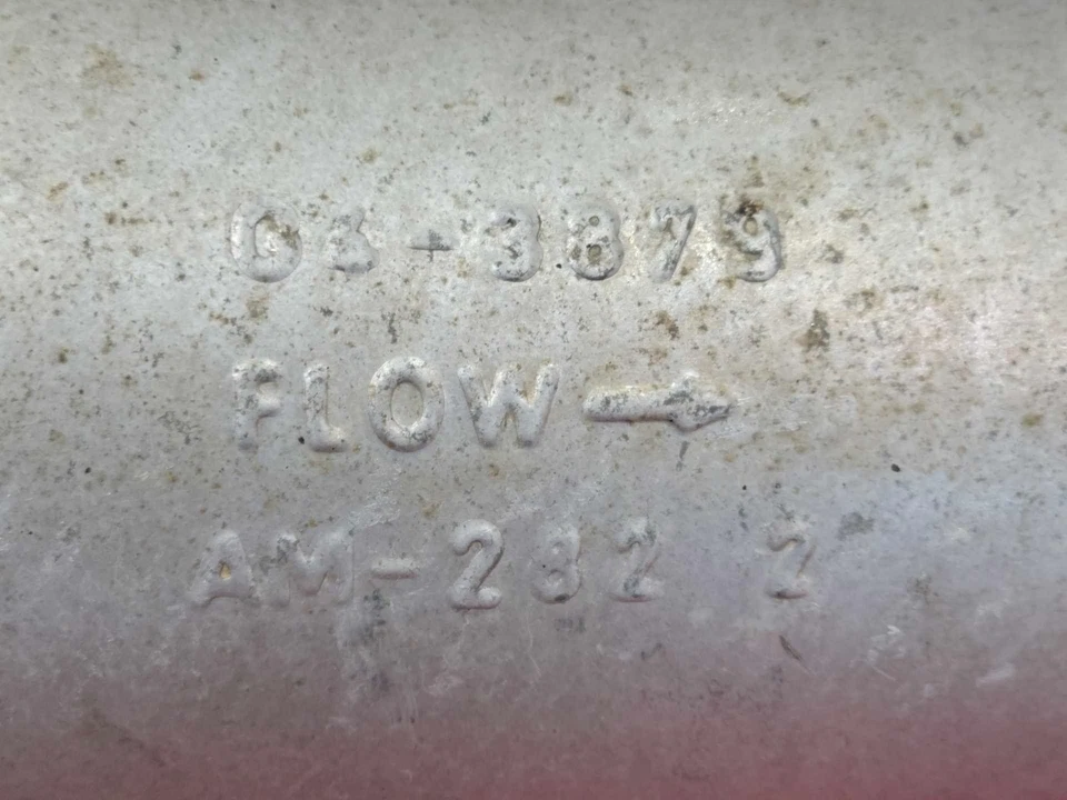 Ressonador de escape traseiro 2011-2014 GMC Yukon Denali 6.2L original do fabricante 15896609 - Imagem 3 de 3