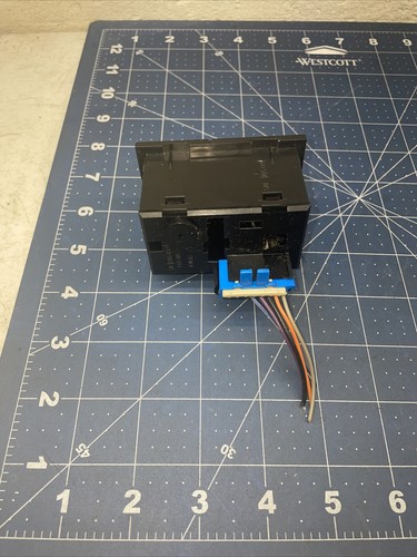 99-02 CHEVY SILVERADO TRUCK FOG CARGO LAMP SWITCH SILVERADO 15735837 SHIPS FAST - Picture 4 of 7