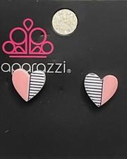Ladies Girls Teens Soft Pink Heart Post Stud Earrings   LQQK   NWT