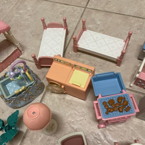 Vintage Large Little Tikes dollhouse furniture Figurines lot + Playskool - Picture 6 of 19