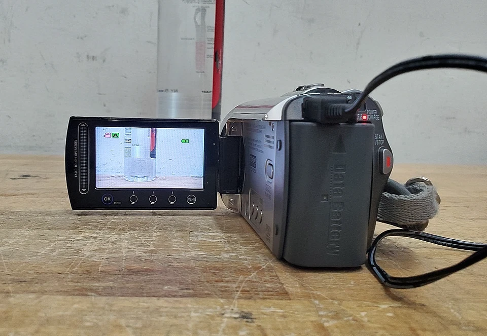 JVC GZ-MG330HU Hybrid 30GB HDD 35x Optical Camcorder W/ Case - Image 2 of 4