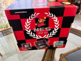 Console DS Super Mario Bros NES 20th Anniversary Nintendo Sweden &eacute;dition limit&eacute;e