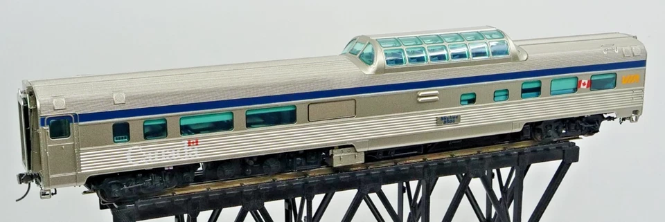 Rapido 116047 HO VIA RAIL Canada #8504 Budd Mid Train Dome Passenger Car NIB - Image 3 of 4