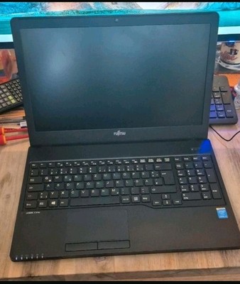 Fujitsu Siemens A555 i3 Mit Windows 11 Pro 12 GB Ram