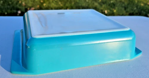 Vintage Pyrex 922 Deep Blue Square 8 x 8 x 2" Brownie Baking Pan Glass Bowl Dish