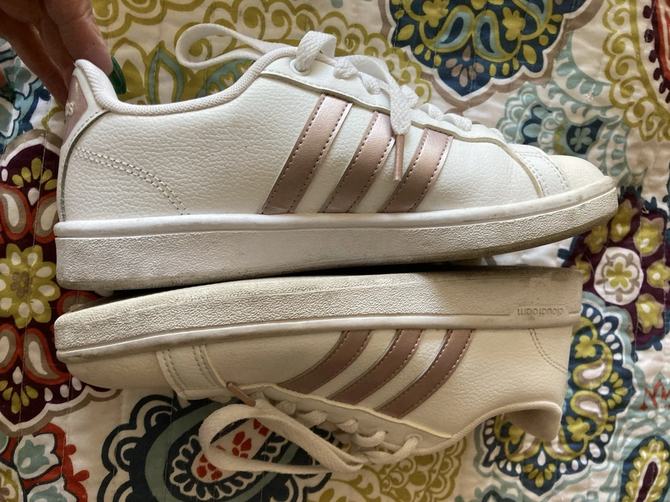 Tenis Adidas oro rosa tres rayas espuma viscoelástica para mujer talla 7” Foto 2 de 4