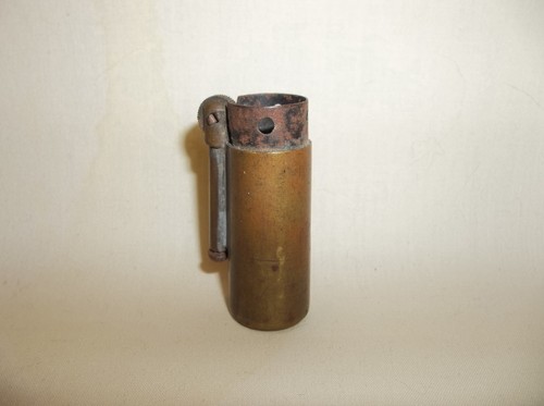 VINTAGE CRUDE TRENCH ART LIGHTER SHELL CASING 1943 THREE PENCE BUTT - Picture 2 of 4