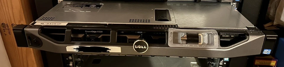 Dell Poweredge R320 Server 8GB Rack DDR3 RDRAM - Image 2 of 3