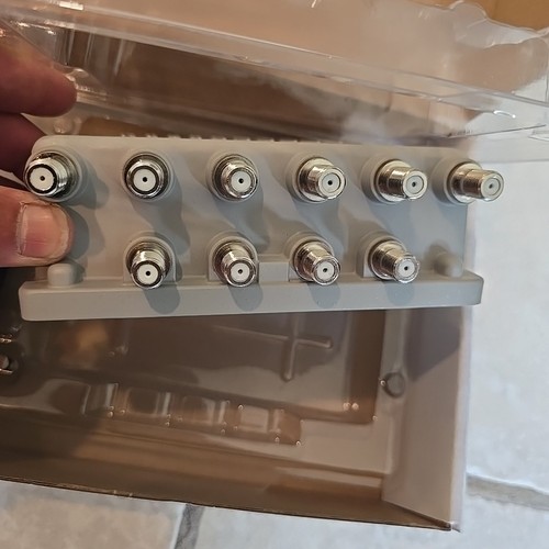 Electroline EDA-FT08300 8-Port RF/CATV Kabelverteiler Verstärker - FUNKTIONIERT! - Bild 19 von 20
