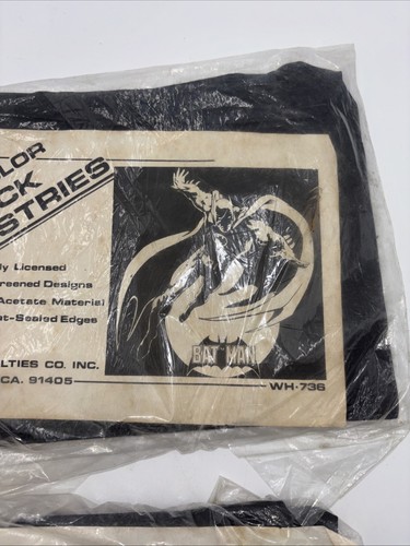 Vintage NOS 1989 Batman Tapestry - Nikry Novelties 44”x44” - Lot Of 2 - Picture 2 of 8