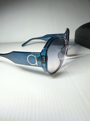 Salvatore Ferragamo Blue and Pink Sunglasses, New Salvatore Ferragamo SF 942S 431 Butterfly Transparent Blue  main image 3