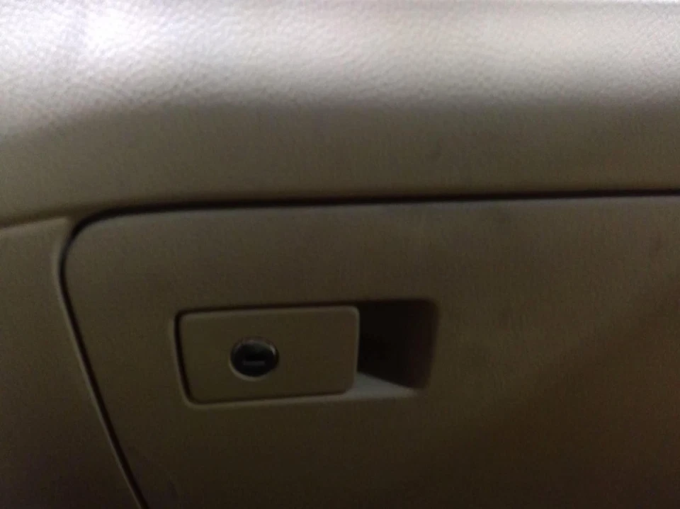 Used Right Sun Visor fits: 2008 Volkswagen Passat illuminated roof mounted Right Foto 2 de 4