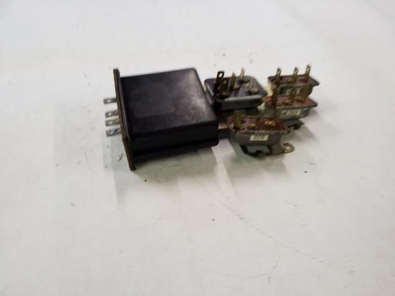 Conjunto de bloque de relé de maletero para 83 84 85 86 Jaguar XJ6 Foto 2 de 4