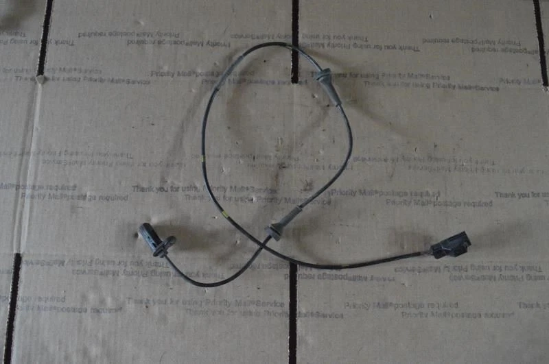 Volvo V70 2005 2006 2007 conductor izquierdo abs rueda sensor velocidad 9496961 Foto 2 de 4